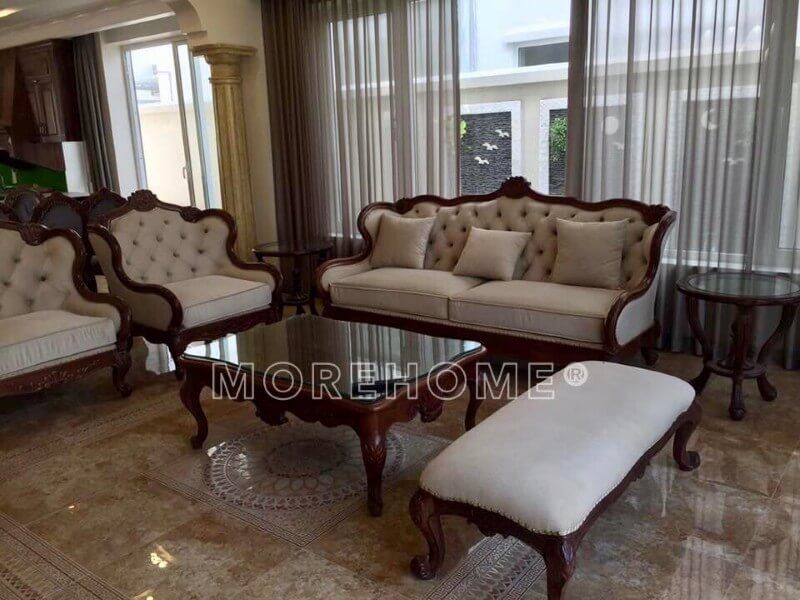 Hình ảnh phòng khách biệt thự tân cổ điển thực tế được thi công hoàn thiện bởi công ty nội thất Morehome
