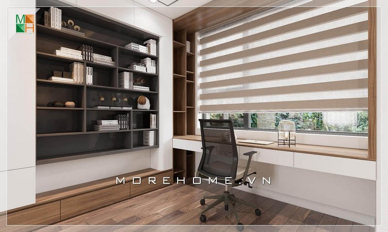 Mẫu bàn làm việc liền kề gần cửa sổ lớn giúp không gian làm việc trở nên rộng rãi và sạch sẽ, đồng thời còn tạo ra sự năng lượng cho người sử dụng.